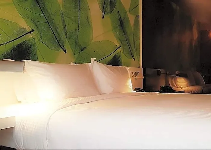 Hotel Maxx Makati