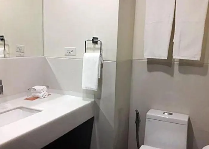 Hotel Maxx Makati