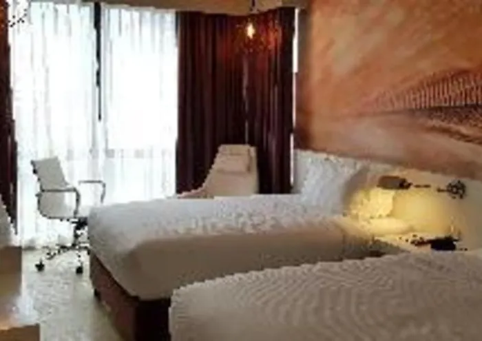 Maxx Makati Hotel 4*